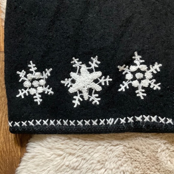 Lisa International Vest Womens Large Boiled Wool Embroidered Snowflake Black Wht - Picture 2 of 9